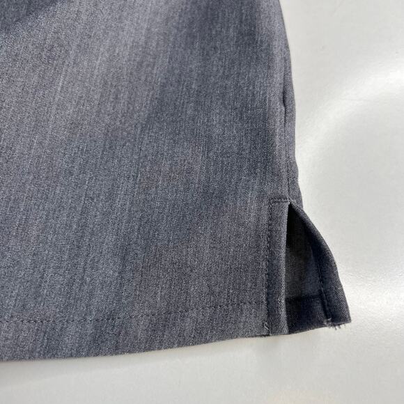 FIGS Women's Graphite Scrubs Top Short Sleeves V-Neckline Side Slits Size XXS - Picture 7 of 9